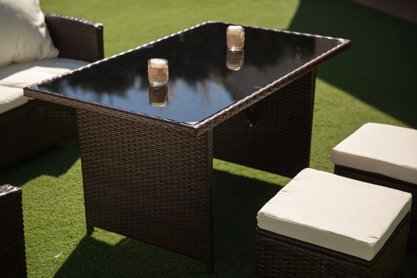Sofa Rinconera + Mesa + 2 puffs de Ratan PE. Muebles de Jardin y Terraza - Image 4